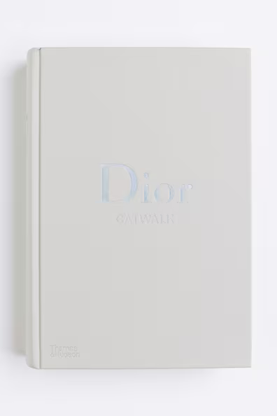 Дефиле DIOR