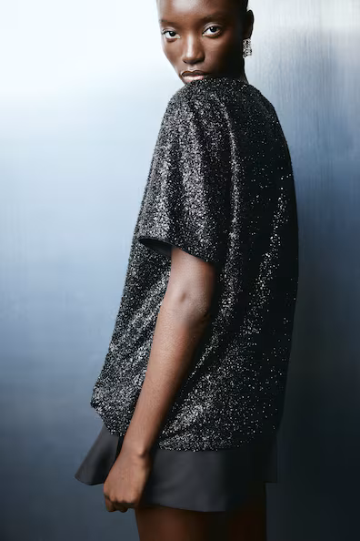 CAMISOLA COM LANTEJOULAS
