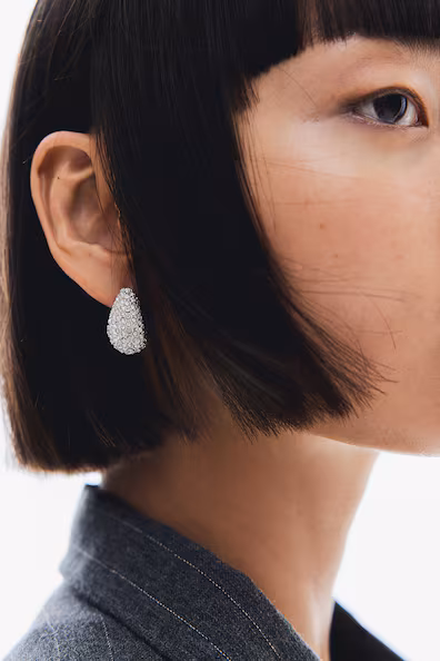 Купольные серьги, украшенные стразами